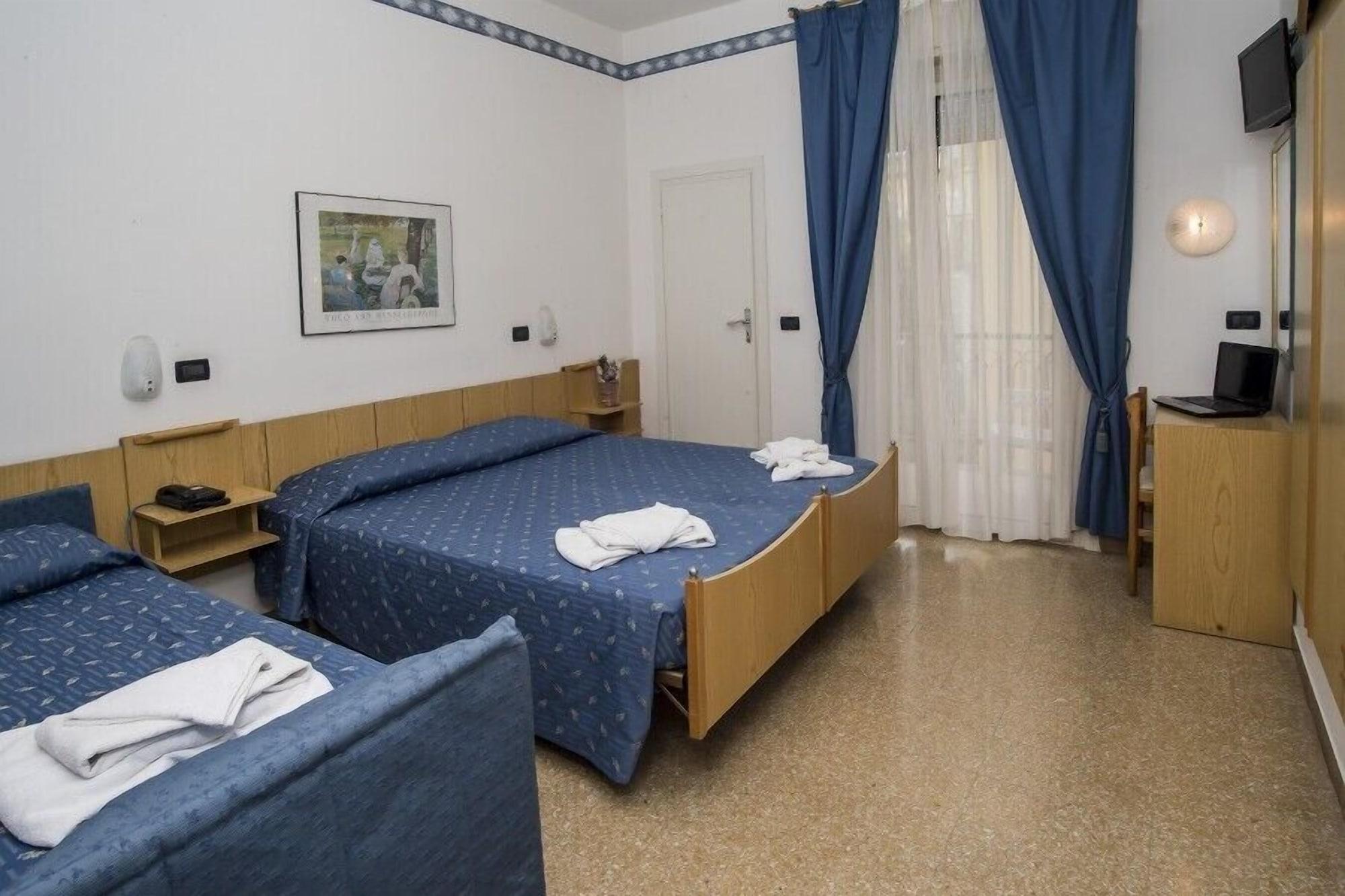 Hotel Piccinelli リミニ エクステリア 写真